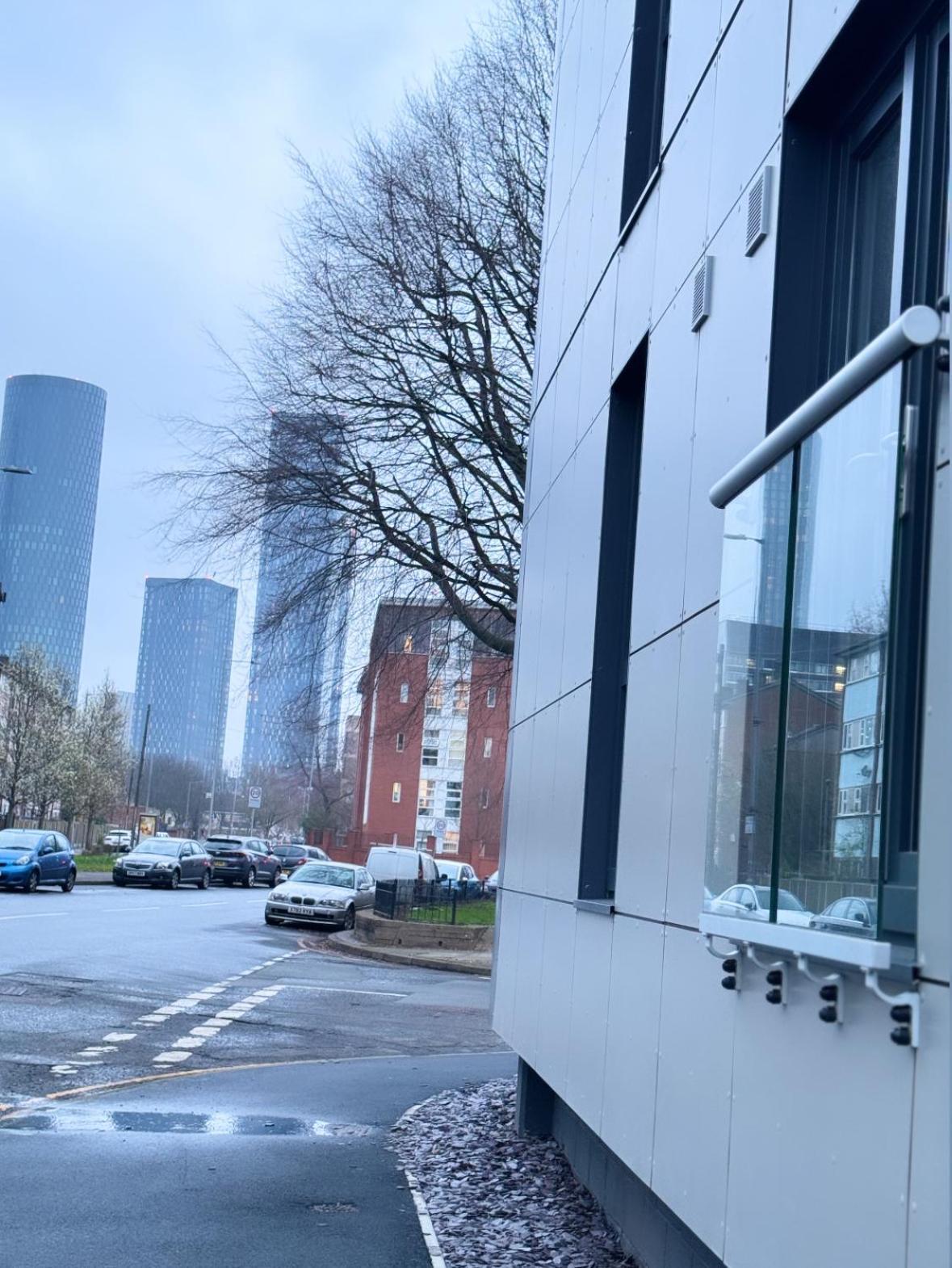 Luxury 2 Bedroom Apartment In Manchester City Centre - Free Parking Zewnętrze zdjęcie
