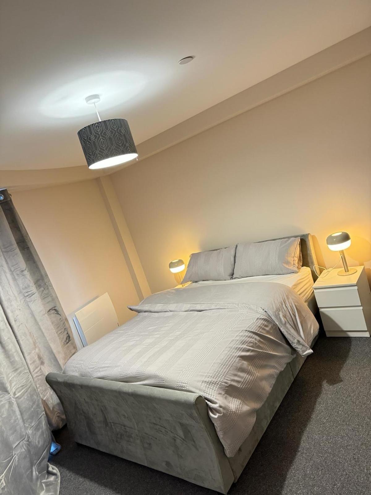 Luxury 2 Bedroom Apartment In Manchester City Centre - Free Parking Zewnętrze zdjęcie